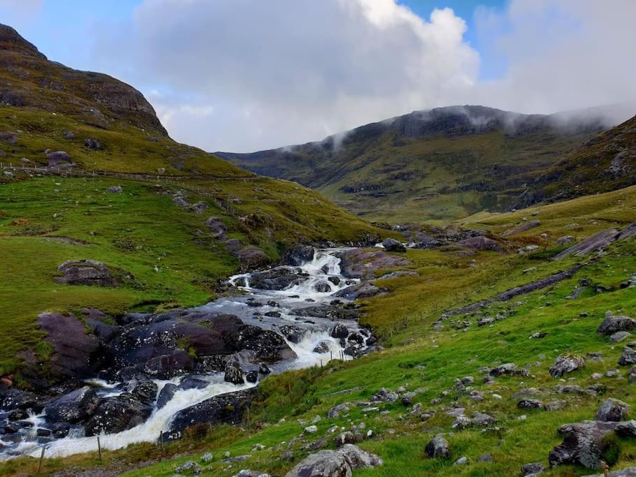 Secluded Cottage Nestled In The Beara Peninsula Killarney Extérieur photo