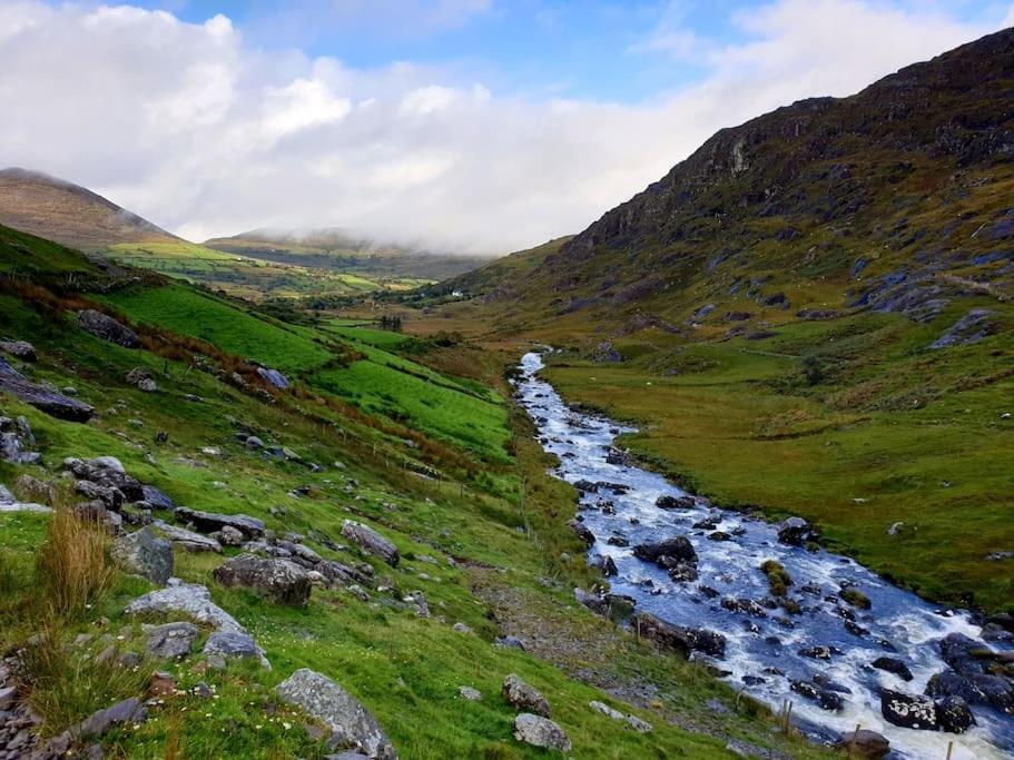 Secluded Cottage Nestled In The Beara Peninsula Killarney Extérieur photo