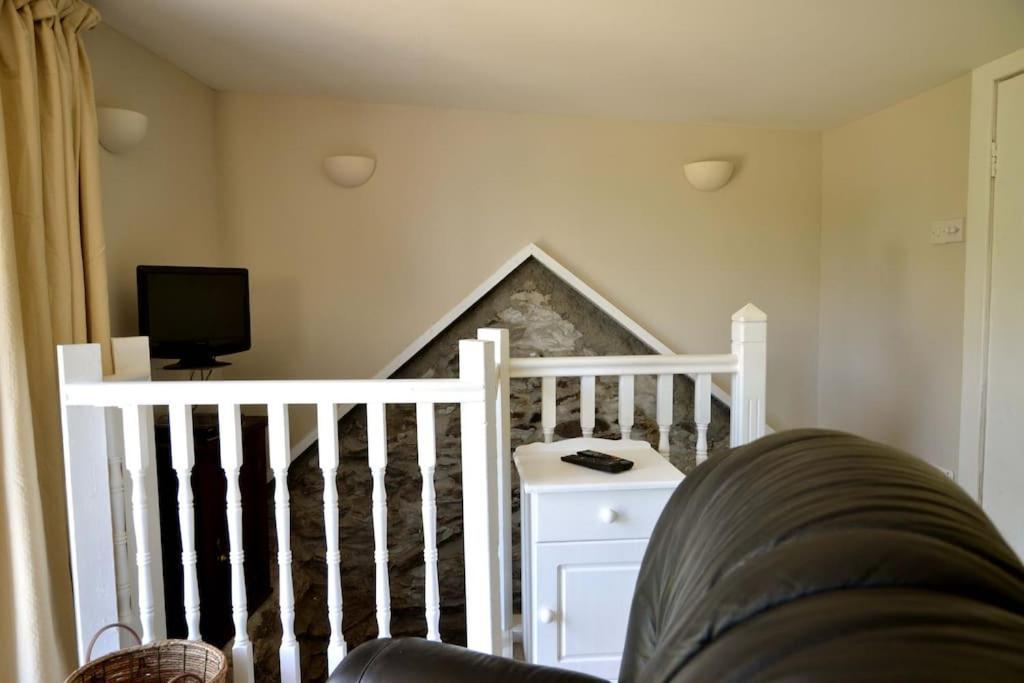 Secluded Cottage Nestled In The Beara Peninsula Killarney Extérieur photo