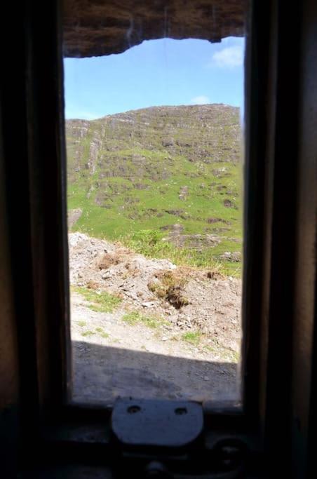 Secluded Cottage Nestled In The Beara Peninsula Killarney Extérieur photo